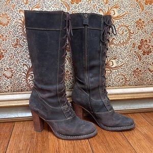 Leather brown boots